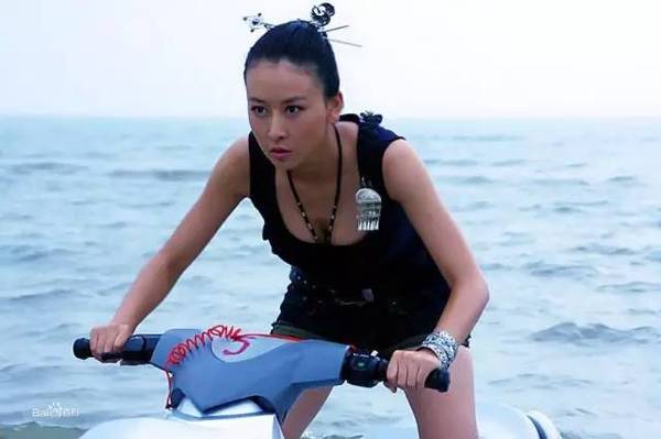 " 对于泰拳,则是毛俊杰曾在拍戏中饰演一名海岛救护队队长,为了演好