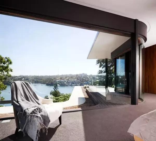 落地窗:活出精彩,活出自我