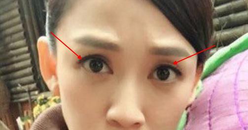 也没有标准答案 但形态再多,上眼皮这个位置基本都是 "微微鼓起"↓ "