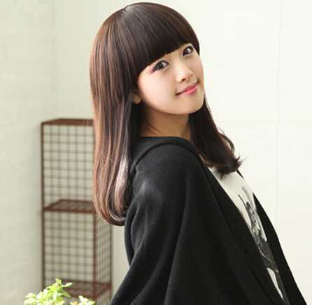 减龄卖萌齐刘海中长发发型