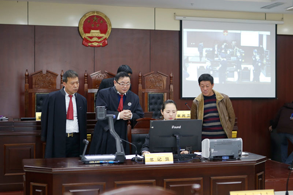 王殿学透露,王力军在法庭上表示, 若宣判无罪,他还会收购贩卖玉米.