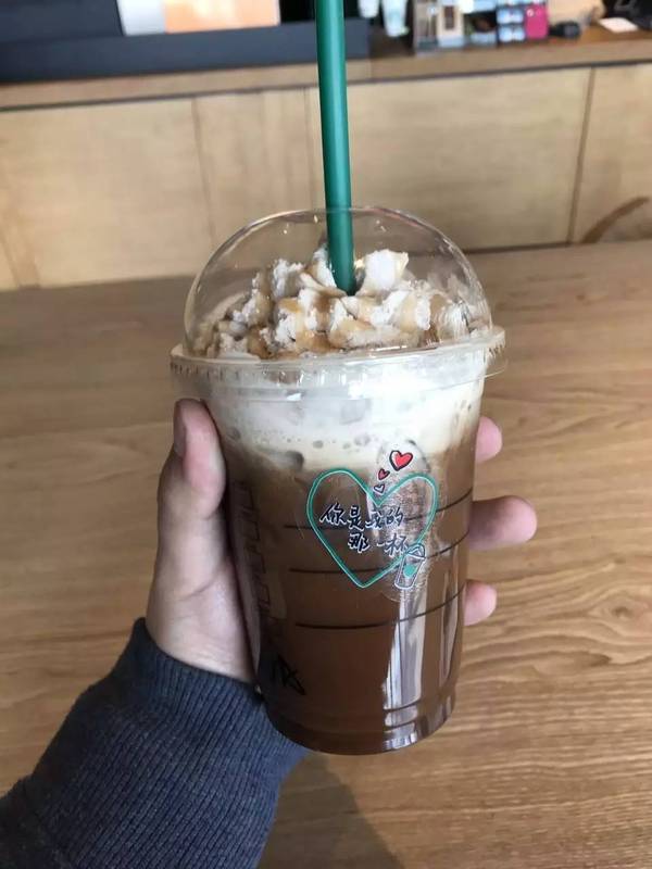 王尔德说过,爱自己是终身浪漫的开始 单身的自由和畅快其实