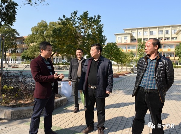 【动态】李悦双局长检查开学工作