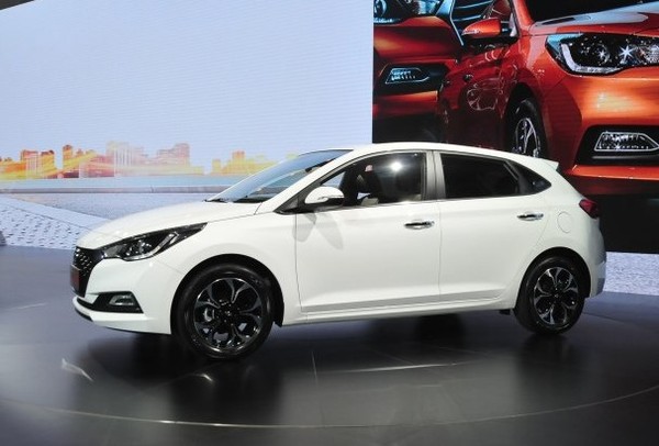 北京现代两厢版悦纳rv将于明日上市