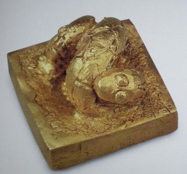 前221)至汉代(公元前206-公元220年)古滇国国王及其家族臣仆的墓地 从