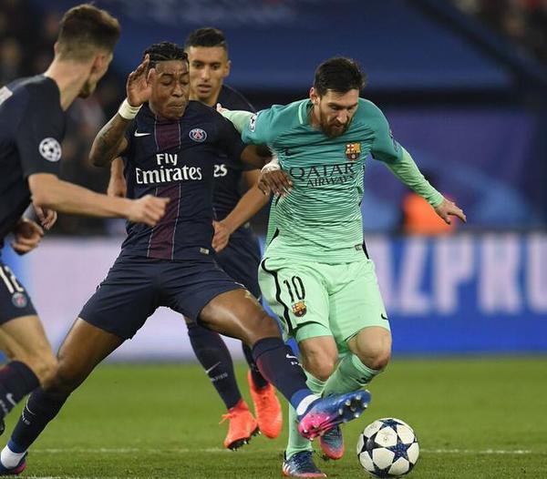 金彭贝欧冠首秀,完封巴萨msn