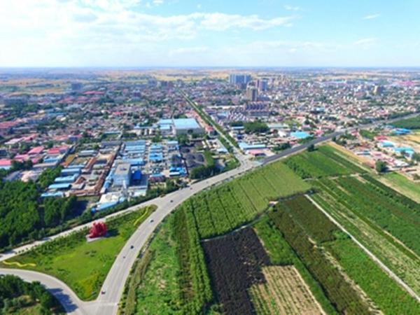 深泽县位于河北省中南部,地处石家庄,衡水,保定三市交界处,北距北京