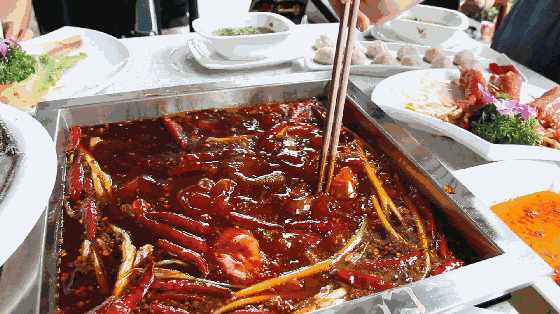 火锅界的狠角色,正宗变态辣的成都火锅!