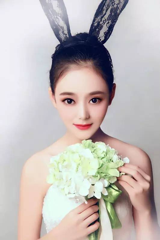 做主播想讨人喜欢?学习下果果儿你就知道了