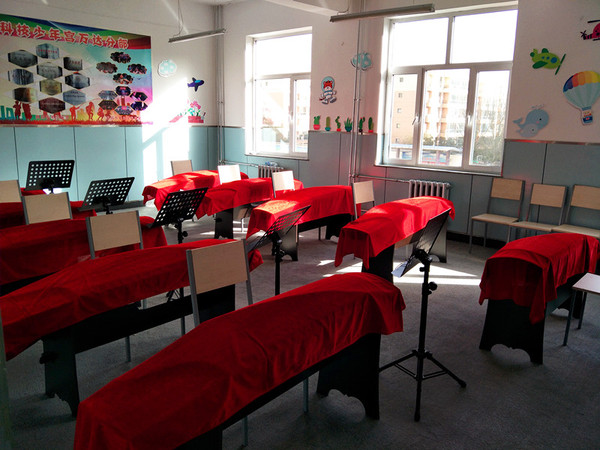 地址:科技少年宫万达校区分部(民族路小学万达校区西南楼312办公室)