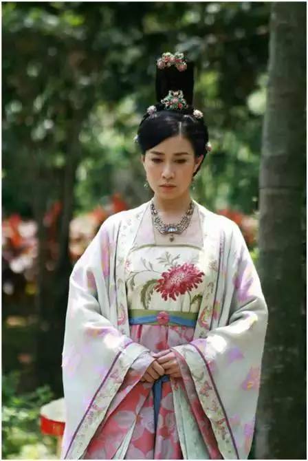 唐朝姑娘到底穿哪种衣服?盘点电视剧中的唐朝服饰