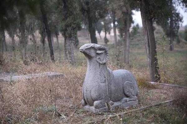 钱钟书老师,一代国学大师长眠陕西泾阳,晚景凄凉