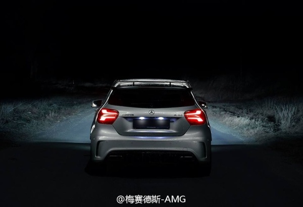 梅赛德斯-amg 奔驰a45 暗夜精灵 闪耀四方