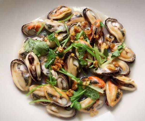 又到了海虹季,看烟台人如何霸气吃海虹!