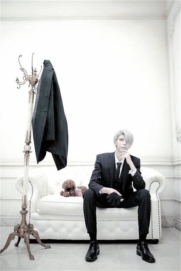 《冰上的尤里》完结!看日本coser实力还原维克多