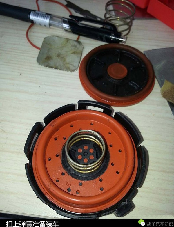 手工修复2012款宝马318i废气阀故障