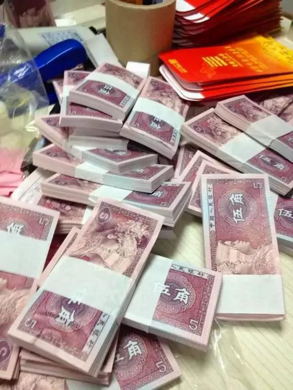 泓江:一条新闻4万评论,钱邮现货火遍全国的节奏?