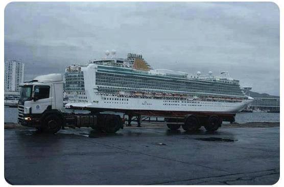 好b 作品:《错觉》 雄点评:咋有点蒙圈呢~ 作品:《别拿货车不当轮船