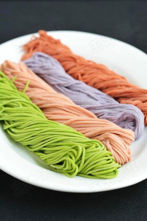 彩色蔬菜面条,营养又美味