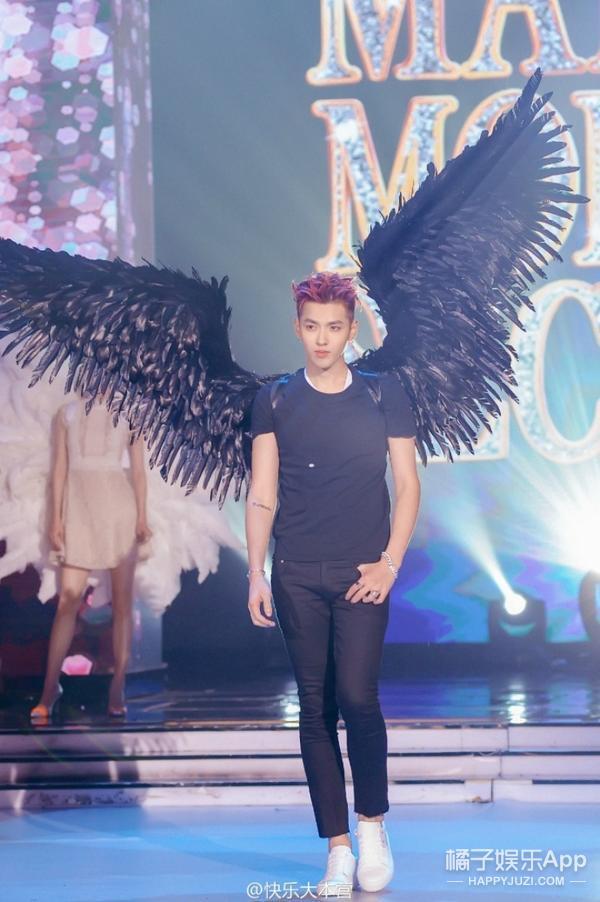 吴亦凡一双大长腿抢眼就算了!竟然还抢起了维密天使的饭碗?