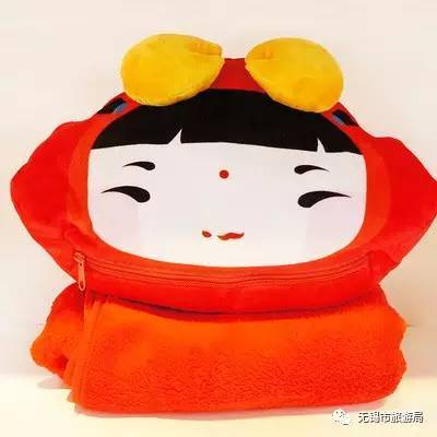 共系六款产品,将六种江南风物与阿福阿喜形象同构,打造稚趣非常的童真