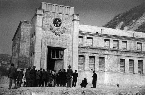 胡宗南攻陷延安之后老照片,假造战果,成为笑料