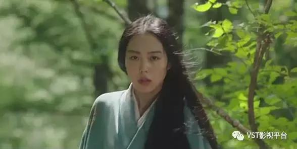 她是韩版金瓶梅女主角,又因为小三获柏林影后