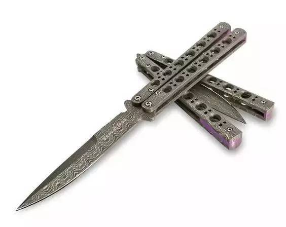 如何让蝴蝶刀飞起来还不割伤自己?