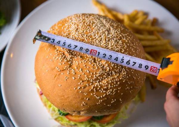 killing spree:6斤进口牛肉大汉堡,神斧牛排