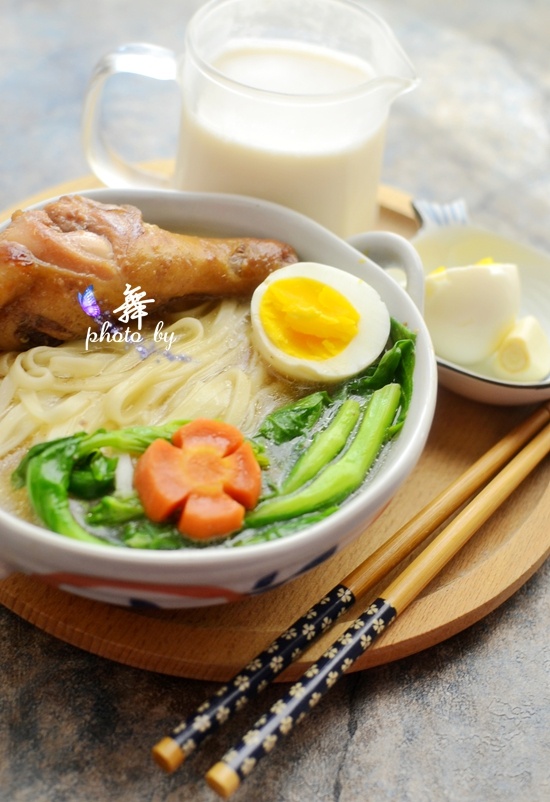 温暖你的胃【酱油鸡面】