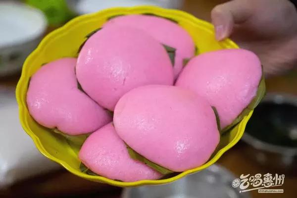 这些美味诱人的粄,从种到收到成品,全都出自勤劳的客家人,代表了一种