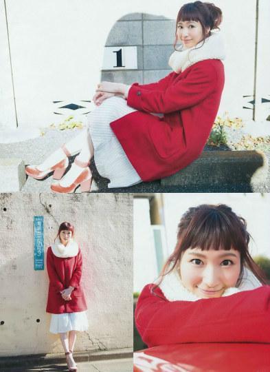 而绅士们最喜爱的泳装中,户松遥披散长发,穿着碎花图案,充满荷叶边