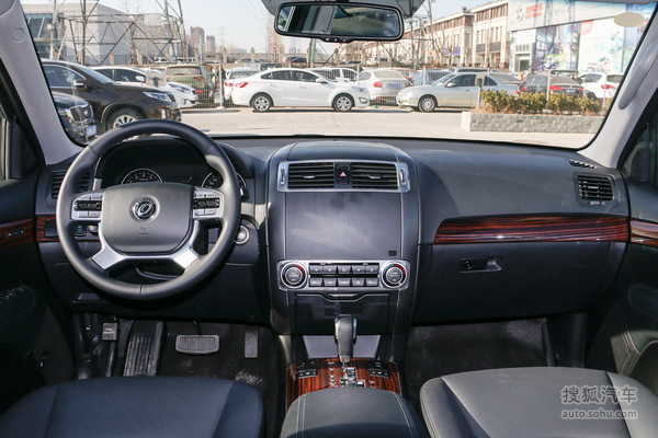 起亚 霸锐 实拍 内饰 图片