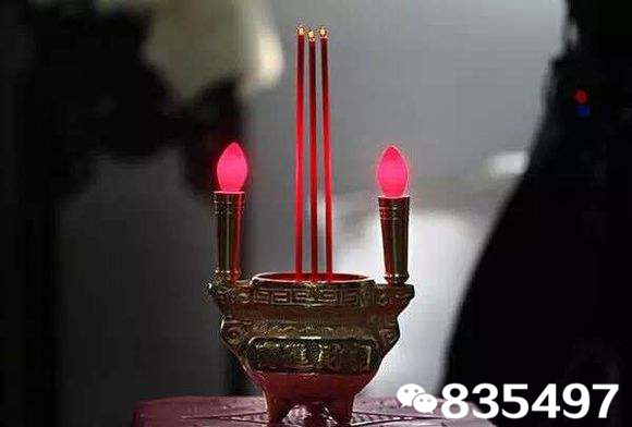 「看香头,论吉凶」佛前三柱香,教你如何看香头