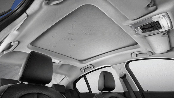 全新宝马1系运动轿车全景式玻璃天窗