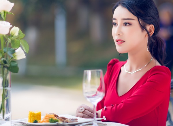 《二次觉醒》东莞开机 侍宣如陈柏融成最佳拍档