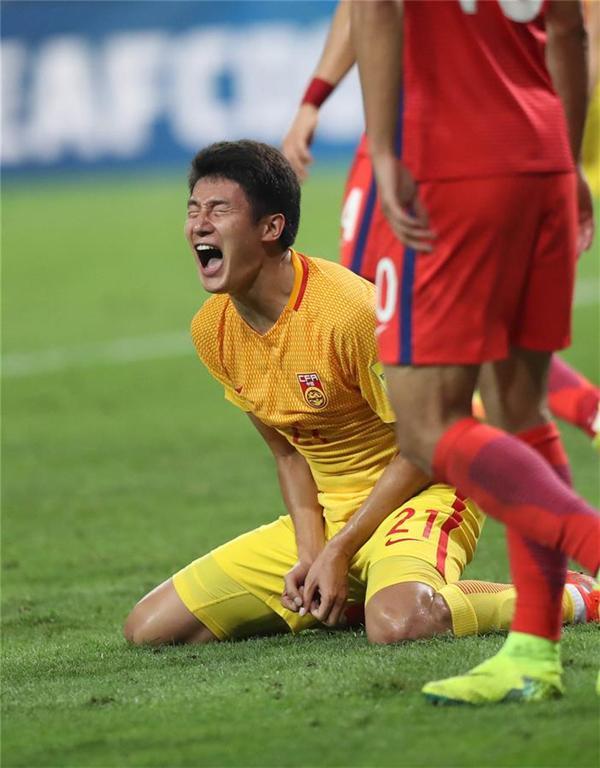 黄博文任意球破门!球迷:打韩国时绝不能让他们活