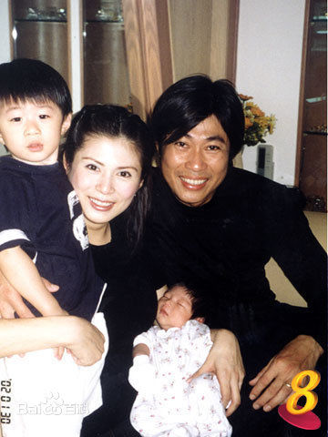 老公是新传媒艺人黄世南