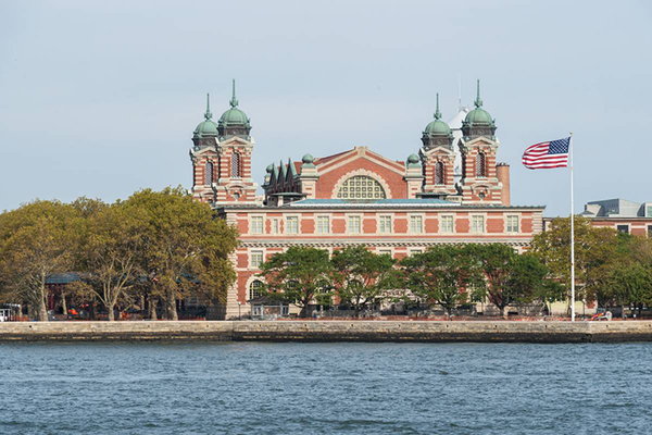 艾利斯岛 ellis island