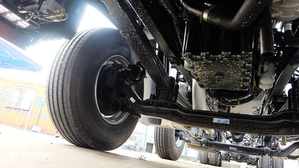 前四后八 橡胶悬架 东风天龙新款绿通载货车全解析