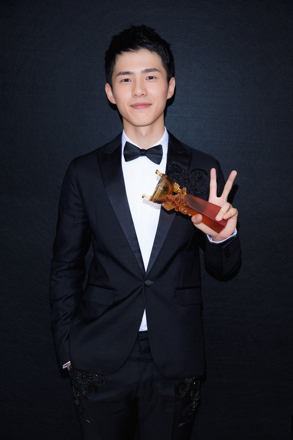 今天被刘昊然的西装杀给秒到,小小少年.不得了 !