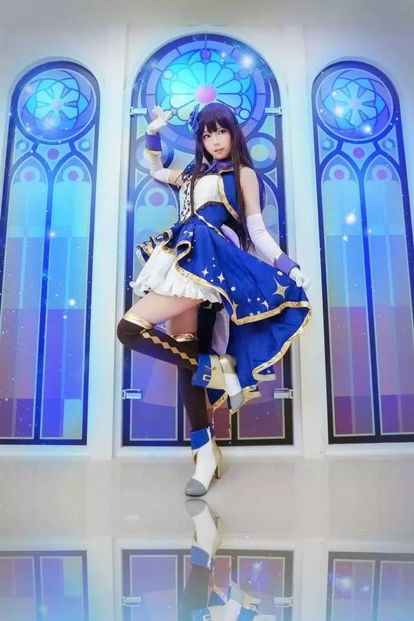 本期是cos主要是游戏和动漫人物!没有最萌只有超萌!玩腿年啊!