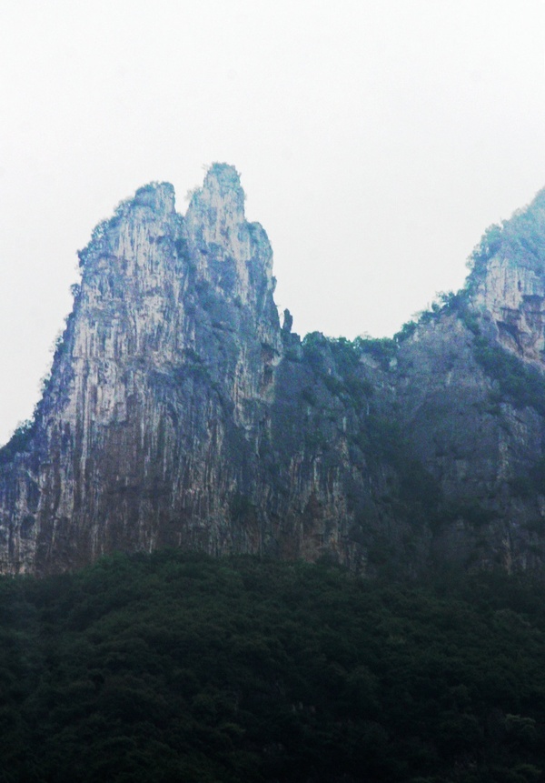 船游巫峡望神女;云雨巫山十二峰—鄂西巴东游之