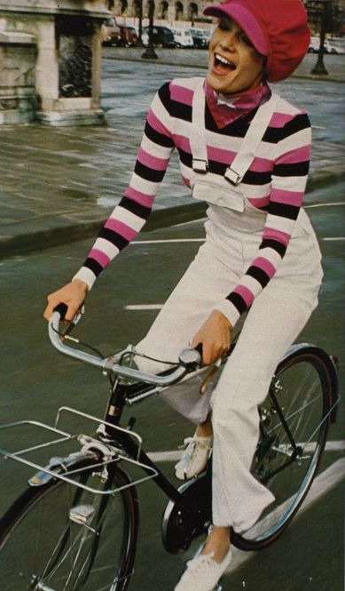 就是要回到70年代!5个穿搭重点让你抢先掌握秋