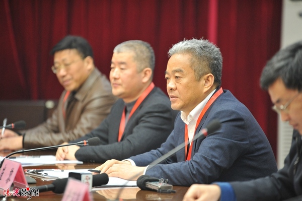 阜南县委书记崔黎出席研讨会