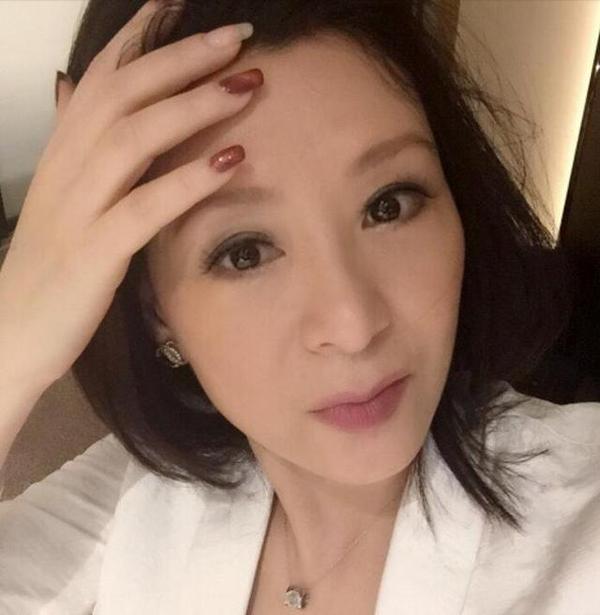 香港老美人夏文汐,她才是优雅知性的代言人