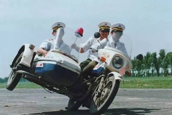 80 年代的三轮警车