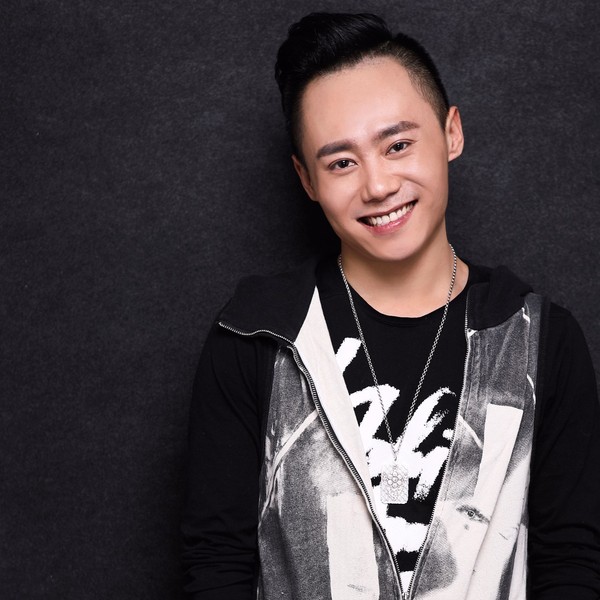 祝贺王泷锐!模范起航 为你而唱!