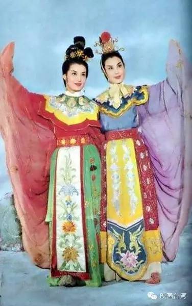 严俊导演版的《梁祝》,李丽华反串梁山伯,尤敏饰演祝英台