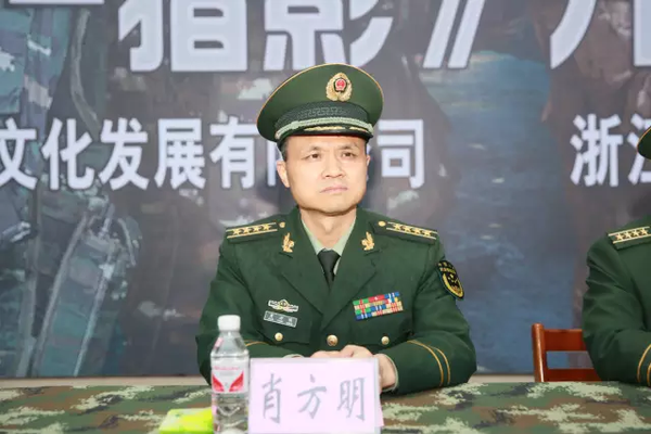 武警部队政治工作部魏智威副主任,武警广西总队丁晓兵政委等部队领导
